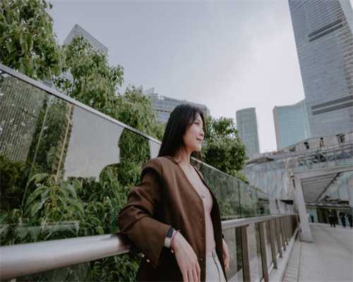 给狗挂铃铛很可爱？看完直接把项圈上的铃铛扔进了垃圾桶