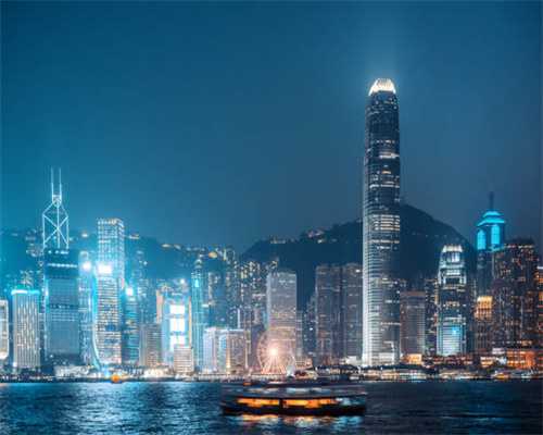 狗狗半夜嚎叫又跑酷，不肯睡觉？与这4个原因有关