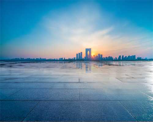 最可爱的组合！这只狗狗是二哈和博美的串串狗，却迷倒千万少女